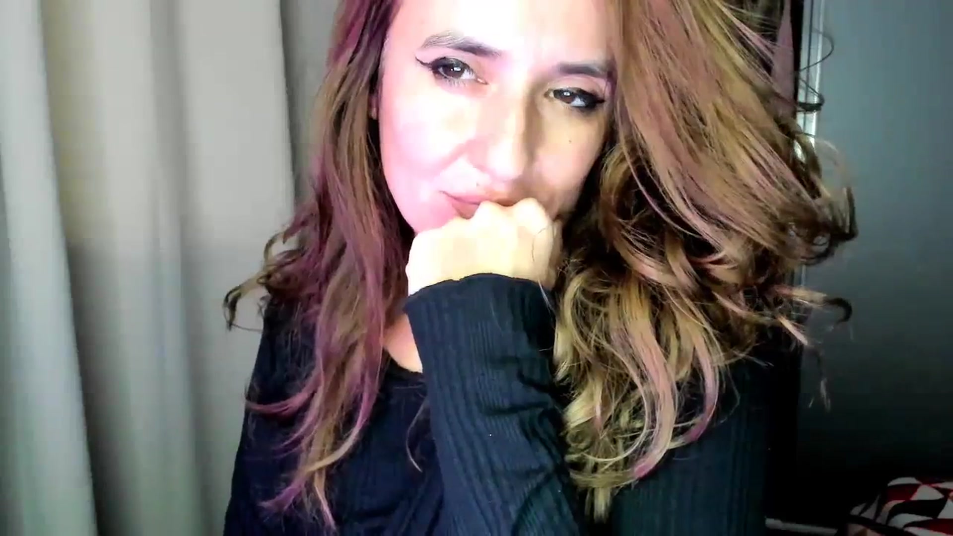 Gallery image thumbnail from DANIELLE's myfreecams stream on, 11/26/2023, 10:06 image 4 of 20