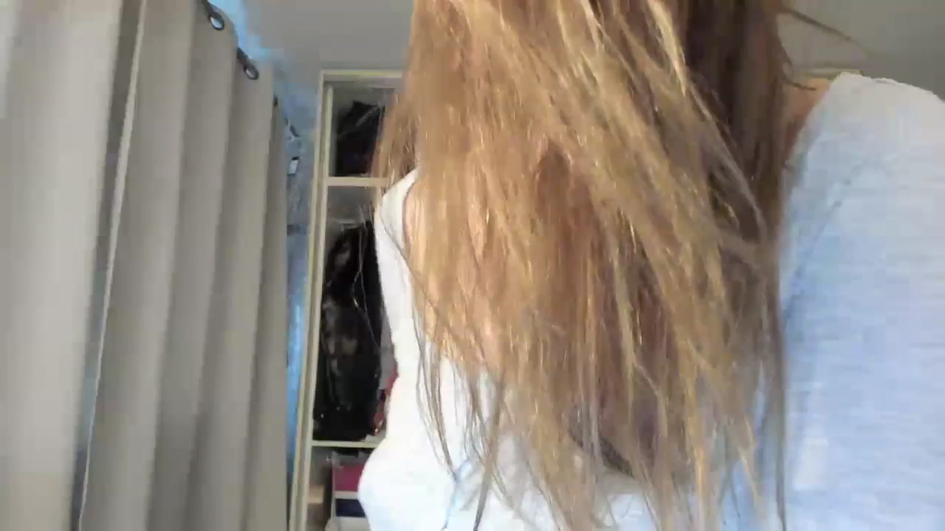 Gallery image thumbnail from DANIELLE's myfreecams stream on, 01/28/2024, 13:22 image 3 of 20