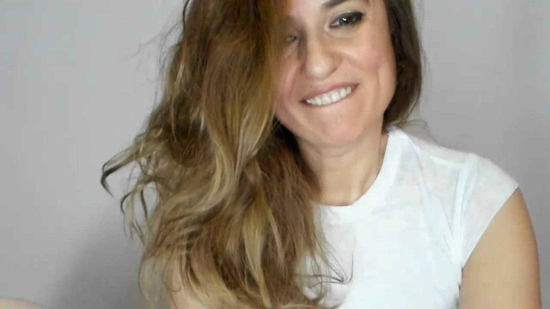 Gallery image thumbnail from DANIELLE's myfreecams stream on, 03/03/2024, 07:16 image 18 of 20