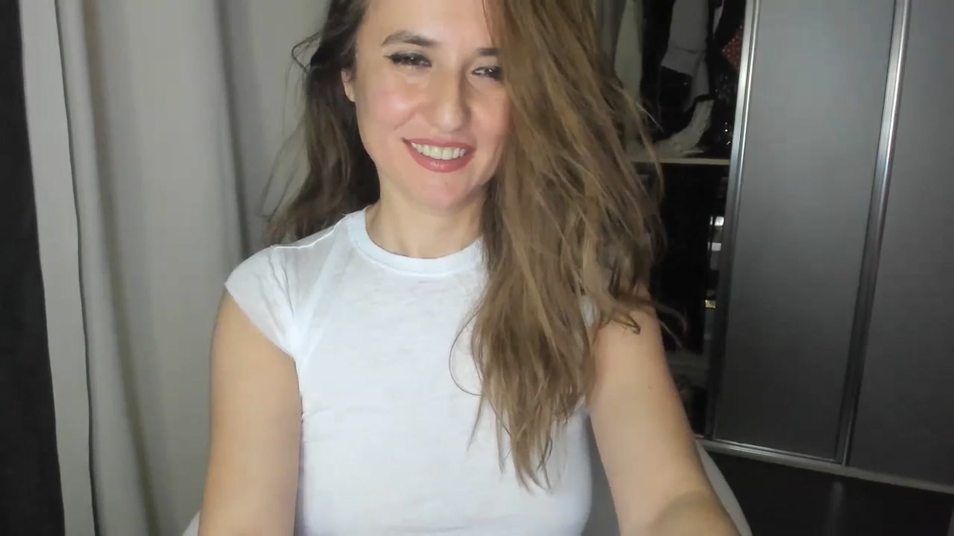 Gallery image thumbnail from DANIELLE's myfreecams stream on, 03/19/2024, 05:36 image 17 of 20
