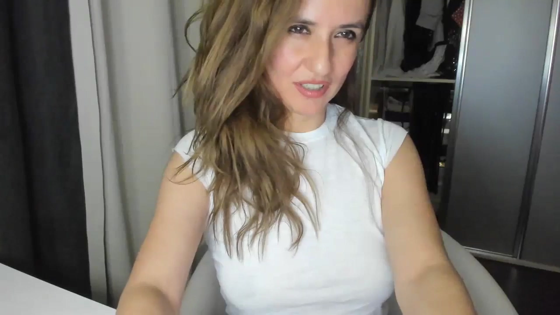 Gallery image thumbnail from DANIELLE's myfreecams stream on, 03/19/2024, 05:36 image 11 of 20