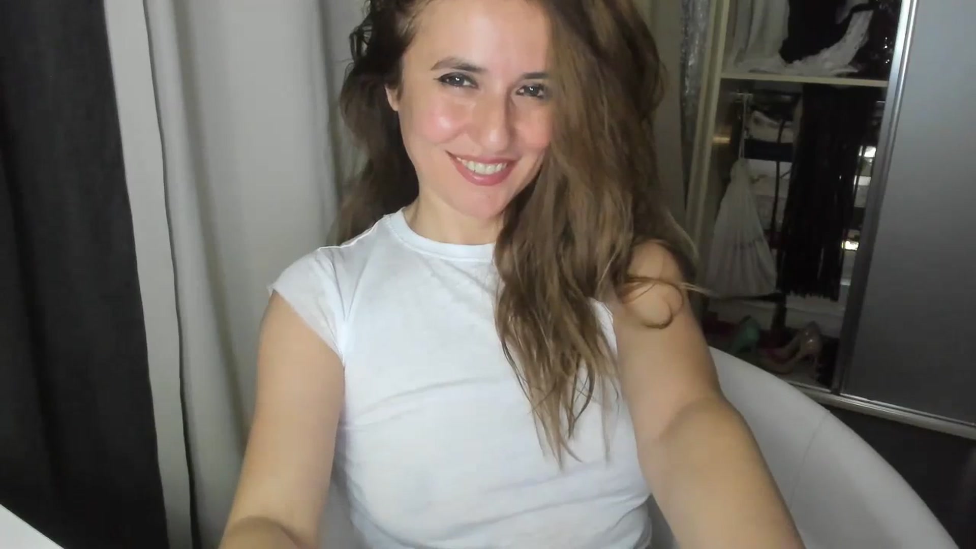 Gallery image thumbnail from DANIELLE's myfreecams stream on, 03/19/2024, 05:36 image 15 of 20