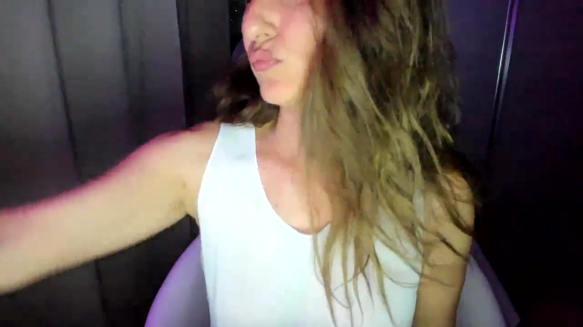 Gallery image thumbnail from DANIELLE's myfreecams stream on, 06/23/2024, 03:17 image 7 of 20