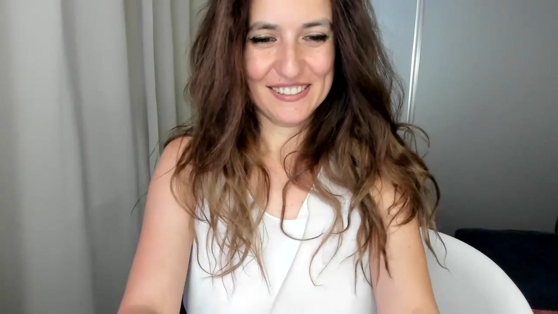 Gallery image thumbnail from DANIELLE's myfreecams stream on, 06/26/2024, 04:33 image 10 of 20