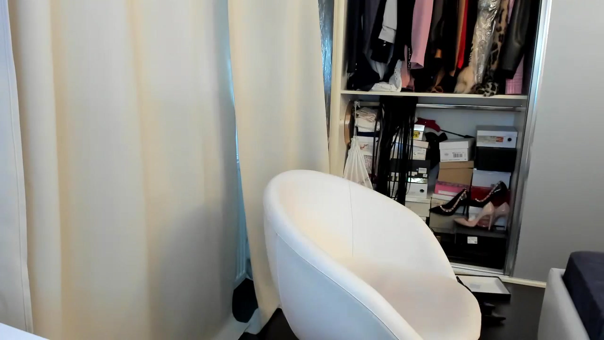 Gallery image thumbnail from DANIELLE's myfreecams stream on, 07/04/2024, 05:08 image 11 of 20