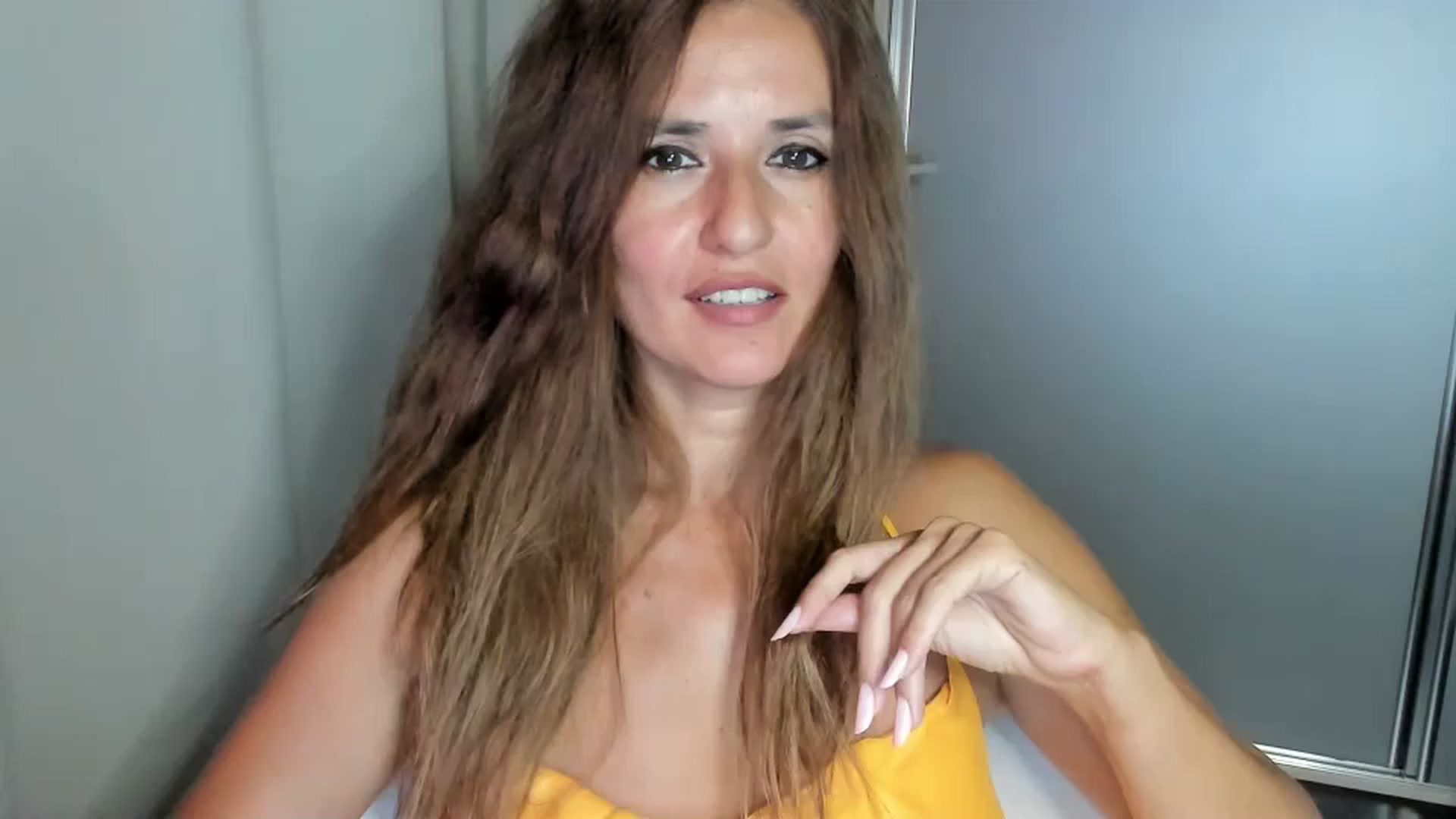 Gallery image thumbnail from DANIELLE's myfreecams stream on, 07/26/2024, 04:40 image 4 of 20