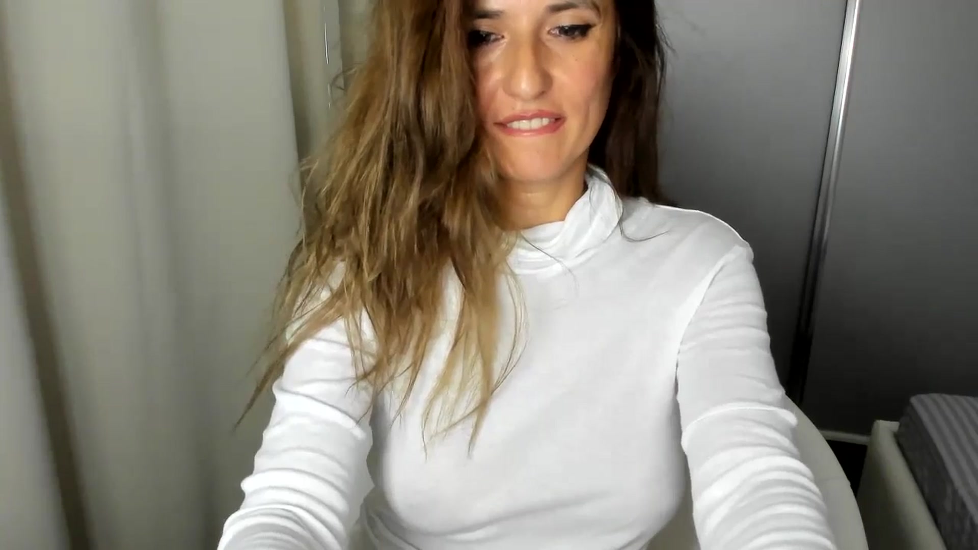 Gallery image thumbnail from DANIELLE's myfreecams stream on, 08/03/2024, 06:49 image 10 of 20