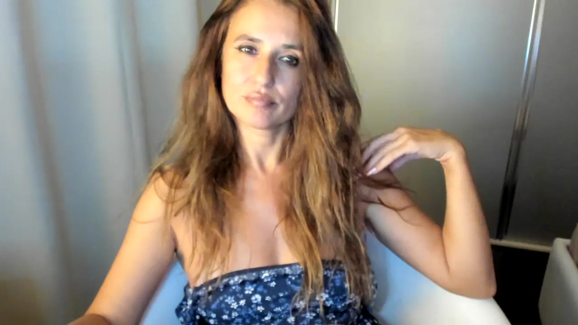 Gallery image thumbnail from DANIELLE's myfreecams stream on, 08/11/2024, 09:17 image 6 of 20