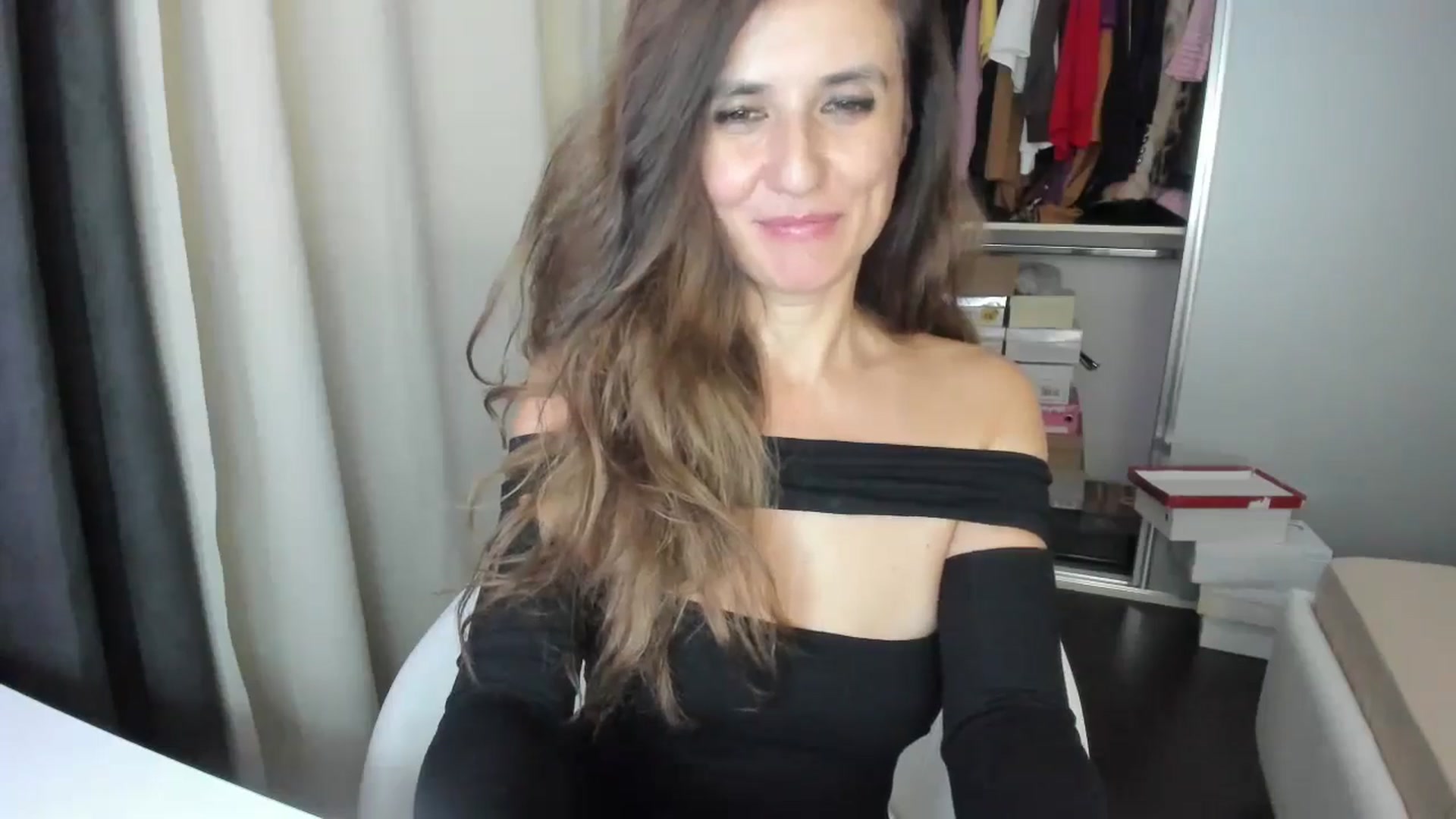 Gallery image thumbnail from DANIELLE's myfreecams stream on, 10/16/2024, 09:39 image 12 of 20