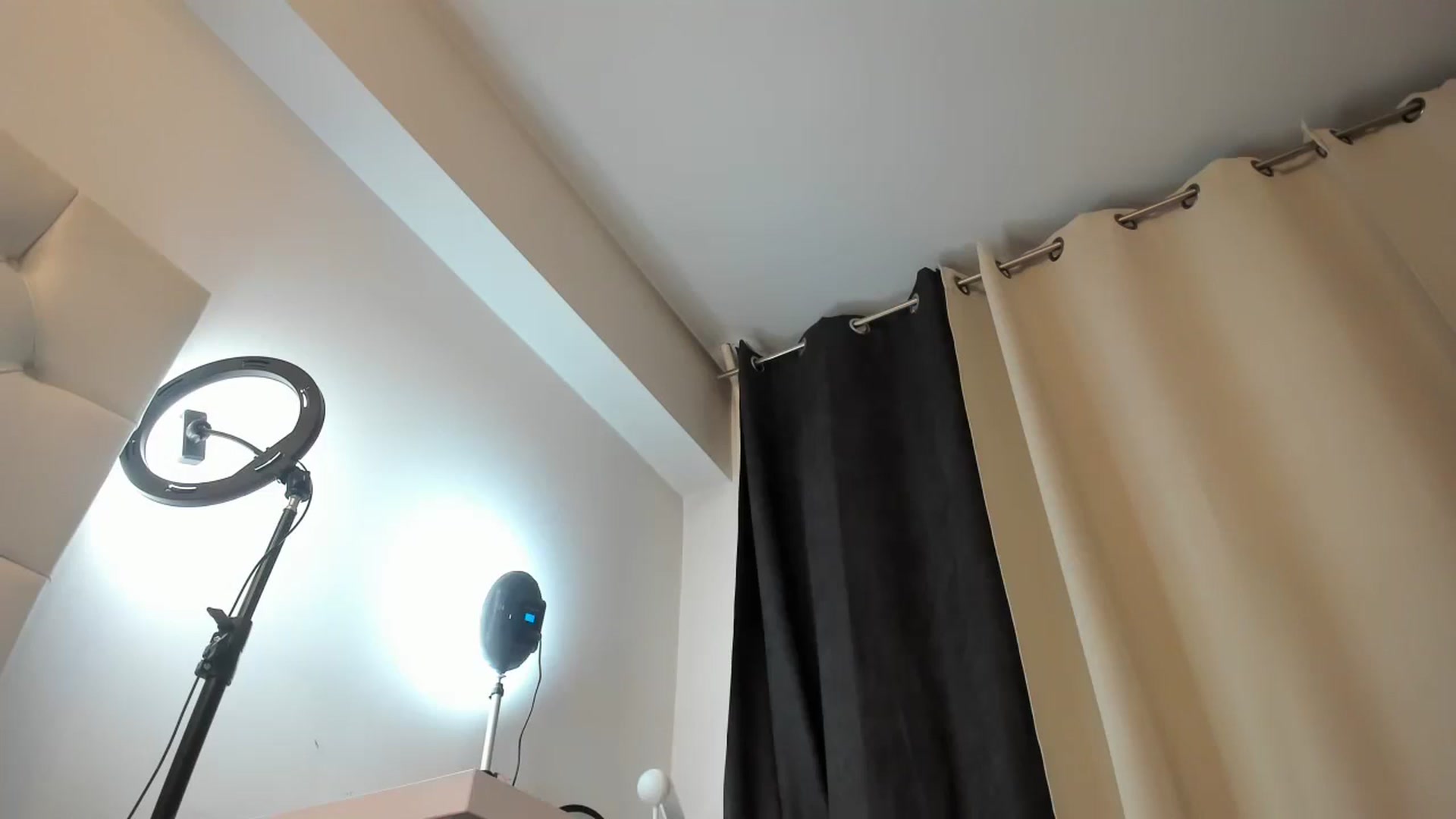Gallery image thumbnail from DANIELLE's myfreecams stream on, 10/24/2024, 04:37 image 18 of 20