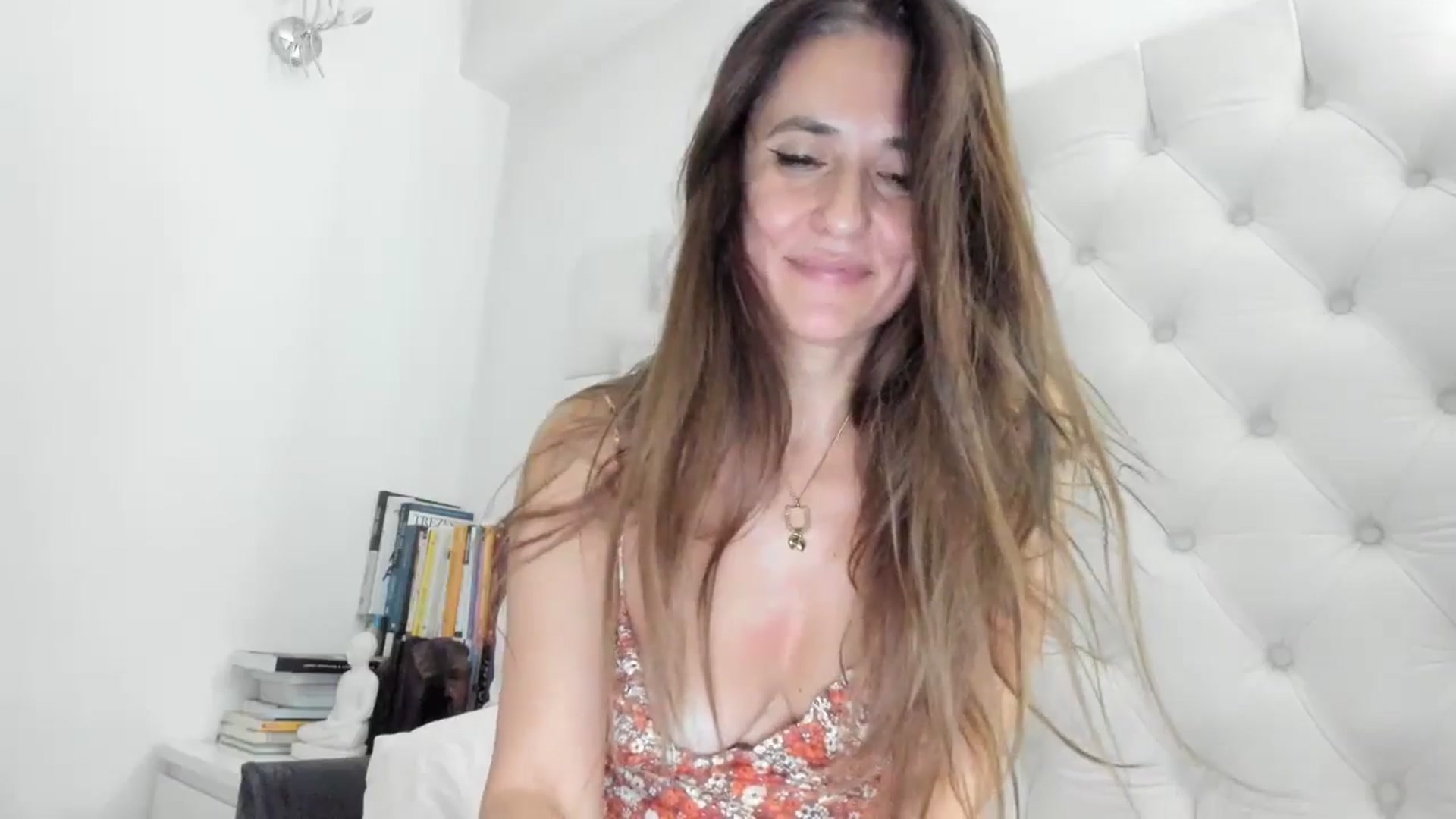 Gallery image thumbnail from DANIELLE's myfreecams stream on, 10/31/2024, 19:32 image 17 of 20