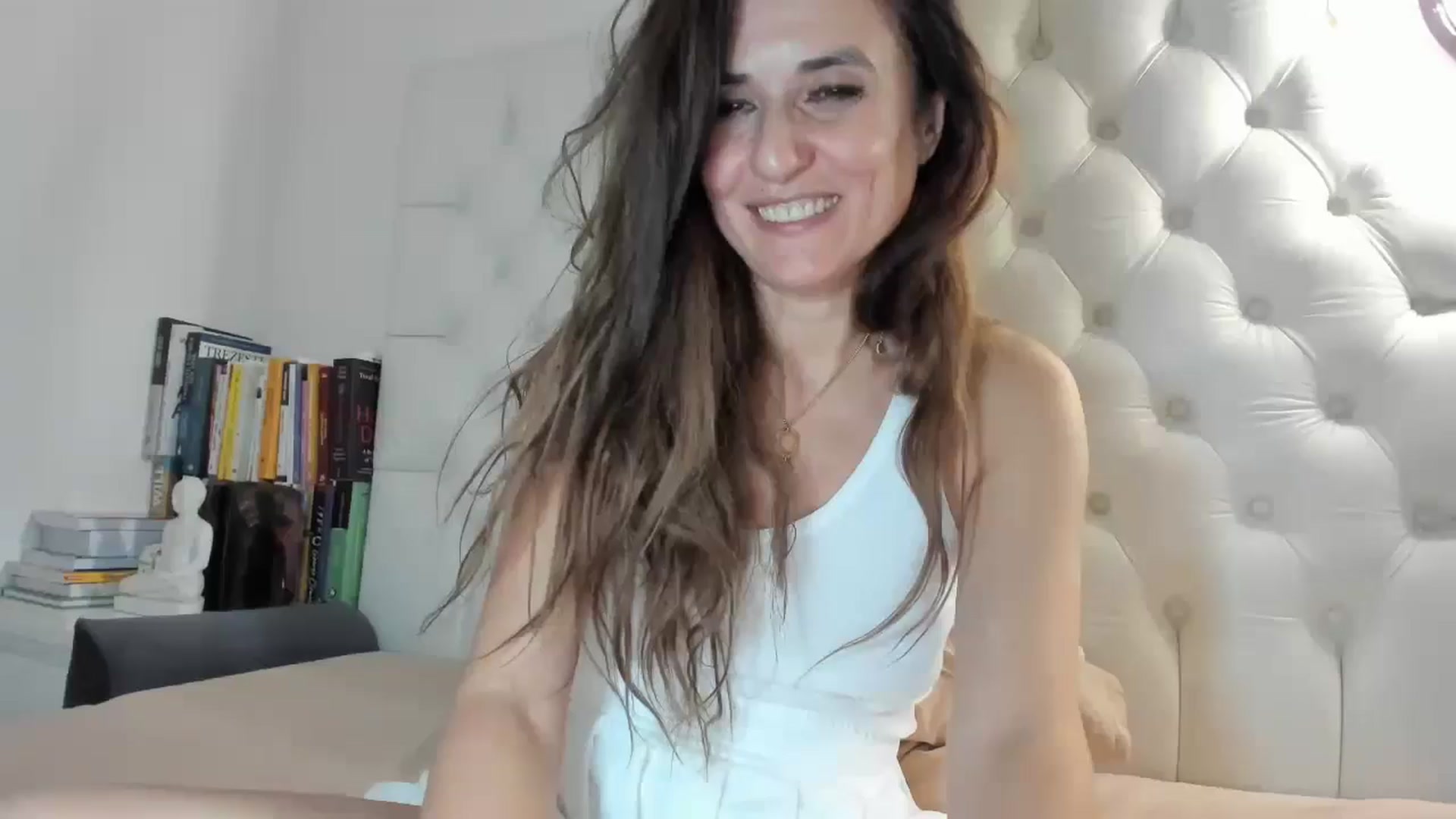 Gallery image thumbnail from DANIELLE's myfreecams stream on, 11/19/2024, 09:00 image 16 of 20