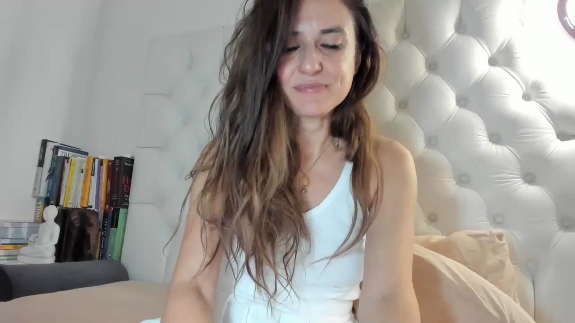 Gallery image thumbnail from DANIELLE's myfreecams stream on, 11/19/2024, 09:00 image 6 of 20
