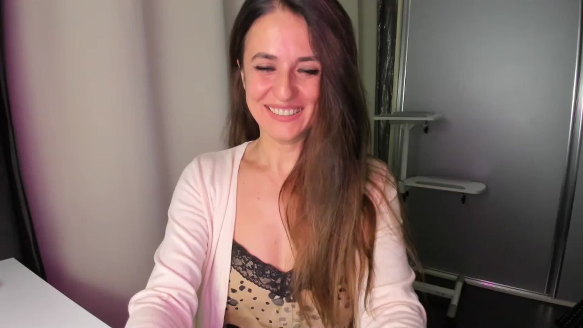 Gallery image thumbnail from DANIELLE's myfreecams stream on, 11/21/2024, 01:50 image 1 of 20