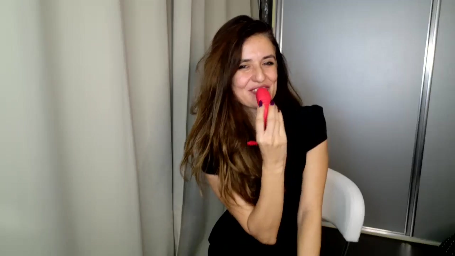 Gallery image thumbnail from DANIELLE's myfreecams stream on, 11/28/2024, 08:00 image 15 of 20