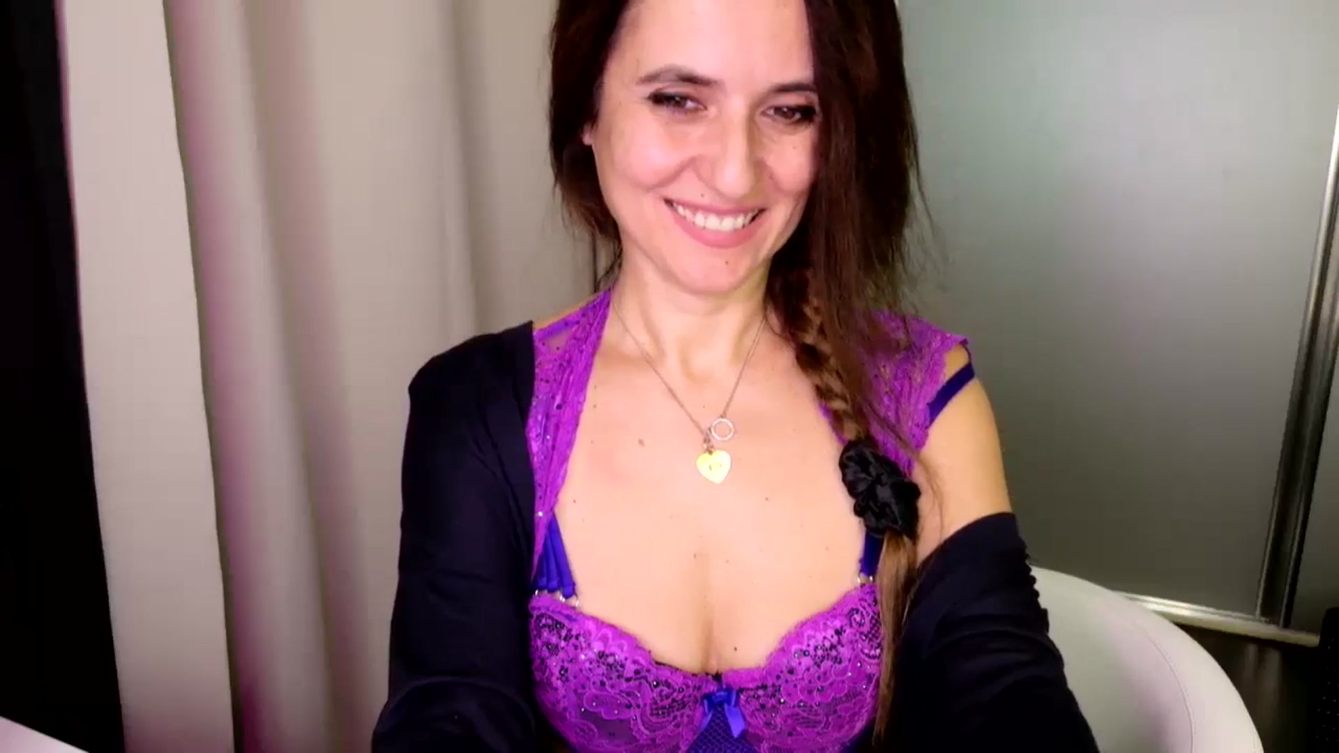 Gallery image thumbnail from DANIELLE's myfreecams stream on, 11/30/2024, 03:59 image 3 of 20