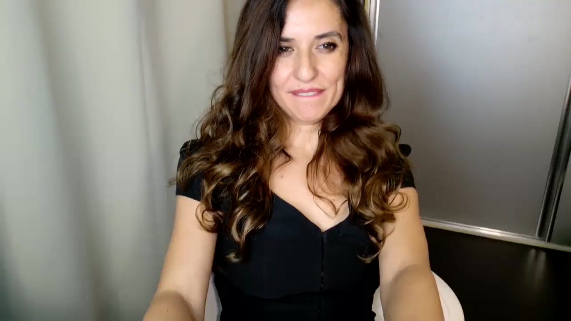Gallery image thumbnail from DANIELLE's myfreecams stream on, 12/08/2024, 07:57 image 9 of 20