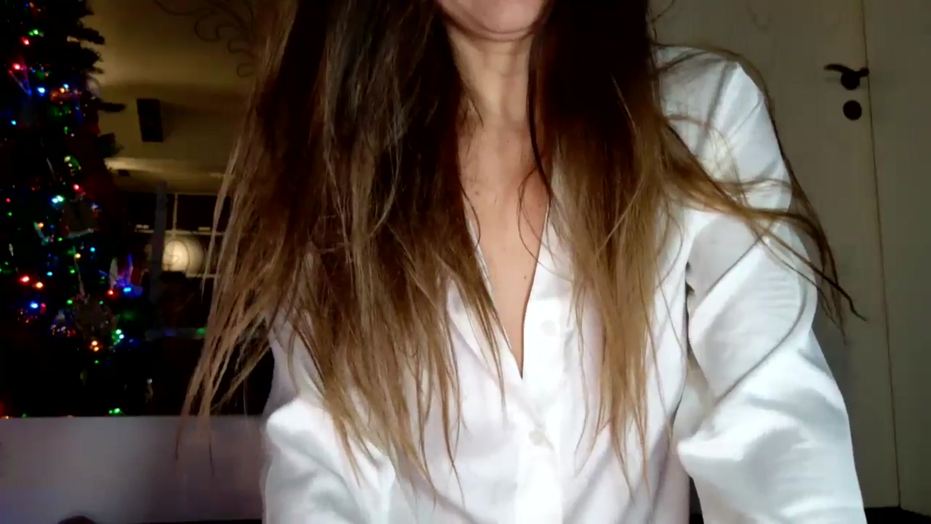 Gallery image thumbnail from DANIELLE's myfreecams stream on, 12/16/2024, 22:44 image 4 of 20