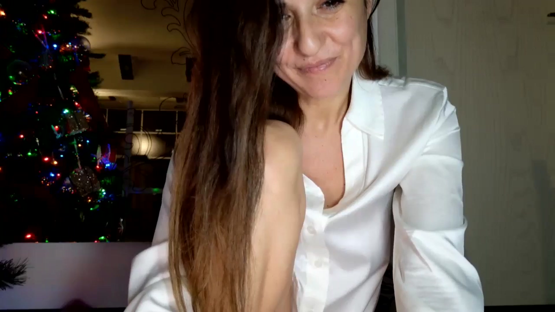 Gallery image thumbnail from DANIELLE's myfreecams stream on, 12/16/2024, 22:44 image 17 of 20