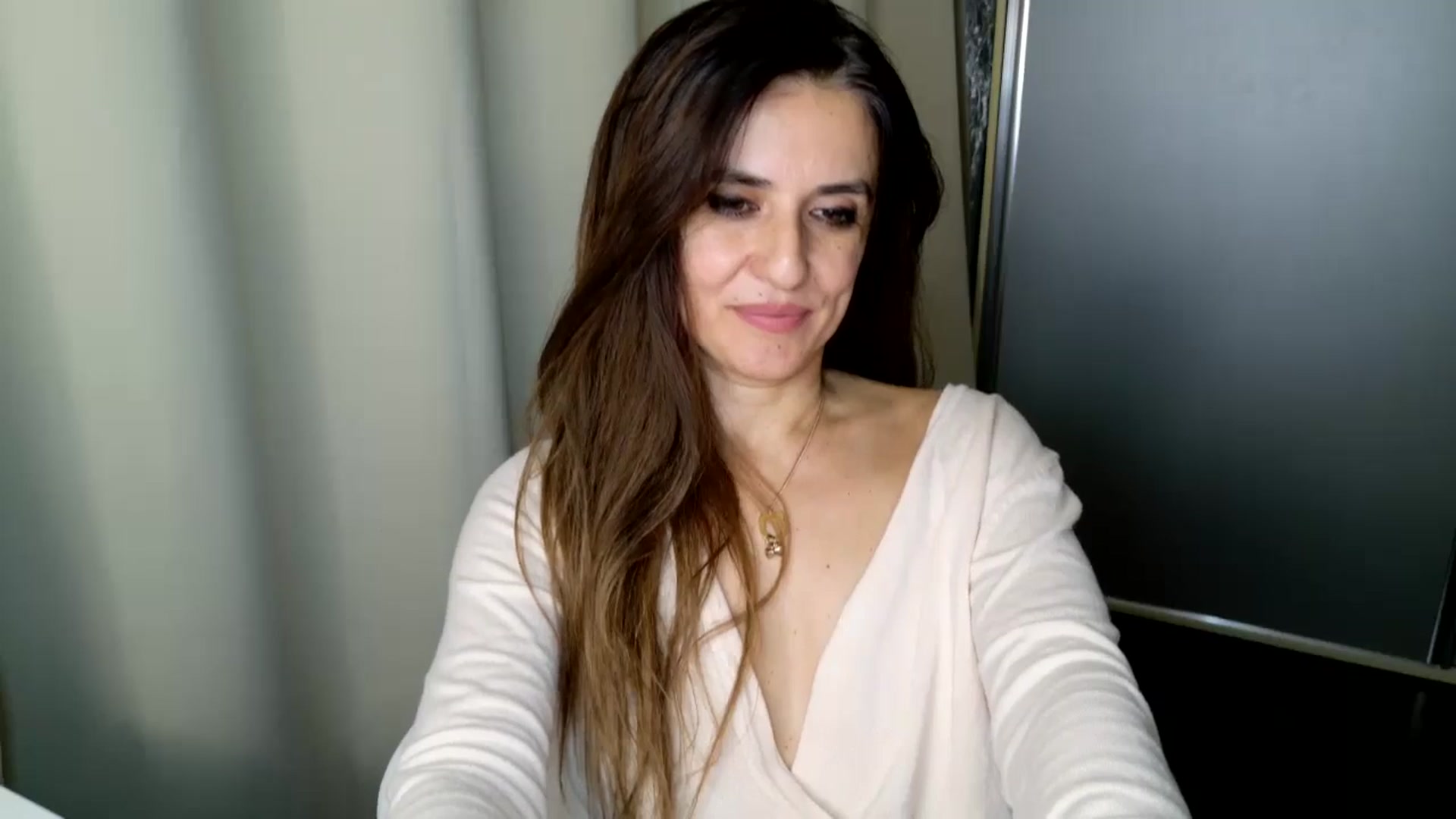 Gallery image thumbnail from DANIELLE's myfreecams stream on, 12/19/2024, 06:48 image 7 of 20