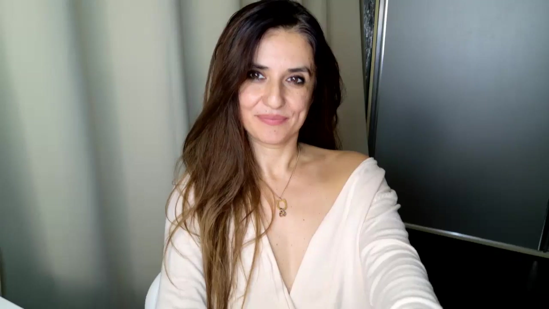 Gallery image thumbnail from DANIELLE's myfreecams stream on, 12/19/2024, 06:48 image 14 of 20