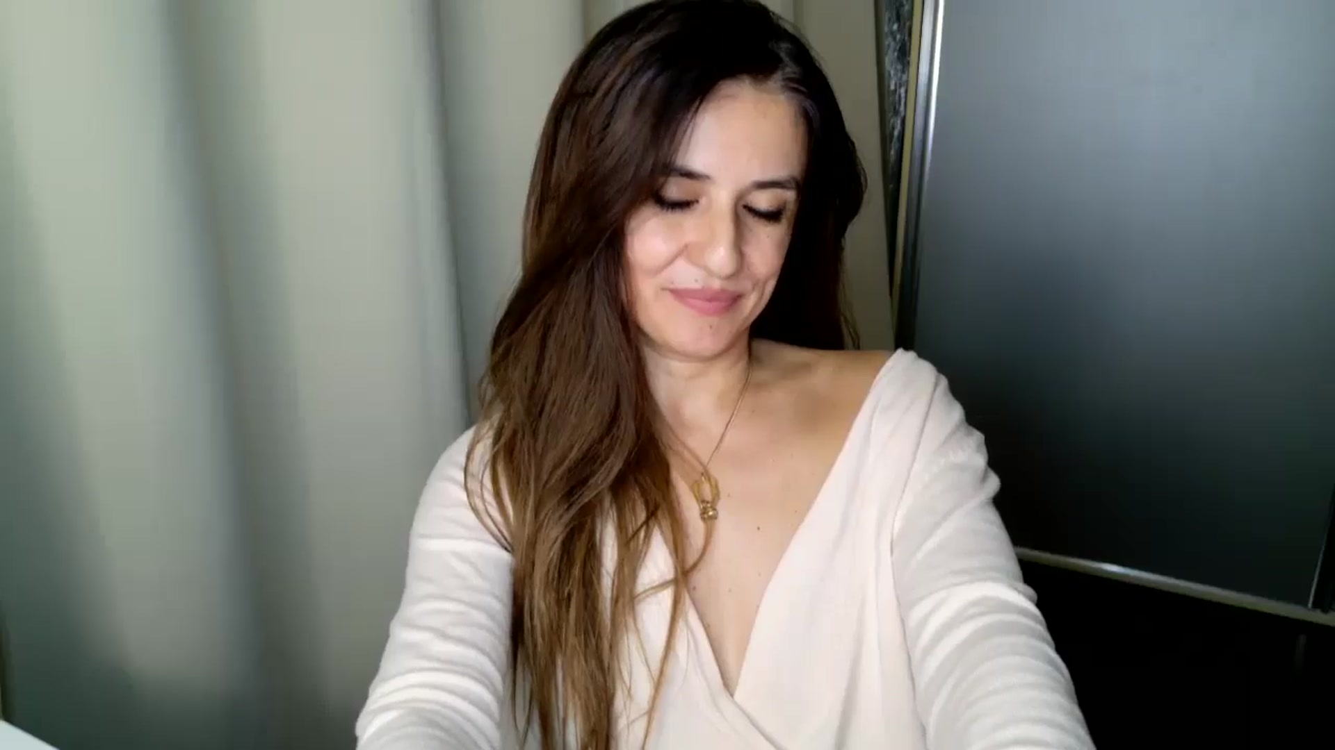 Gallery image thumbnail from DANIELLE's myfreecams stream on, 12/19/2024, 06:48 image 10 of 20