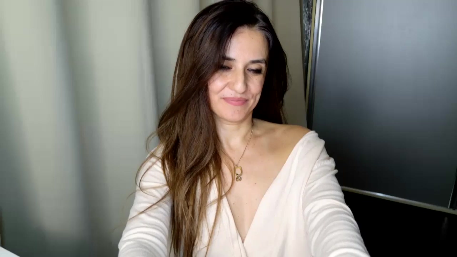 Gallery image thumbnail from DANIELLE's myfreecams stream on, 12/19/2024, 06:48 image 17 of 20