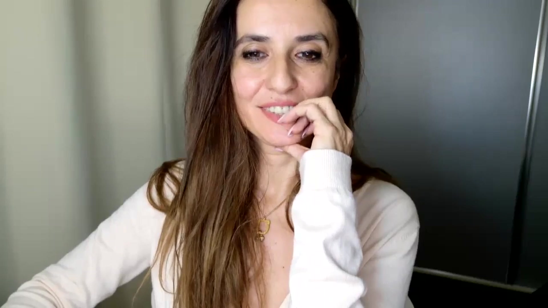 Gallery image thumbnail from DANIELLE's myfreecams stream on, 12/19/2024, 09:40 image 7 of 20