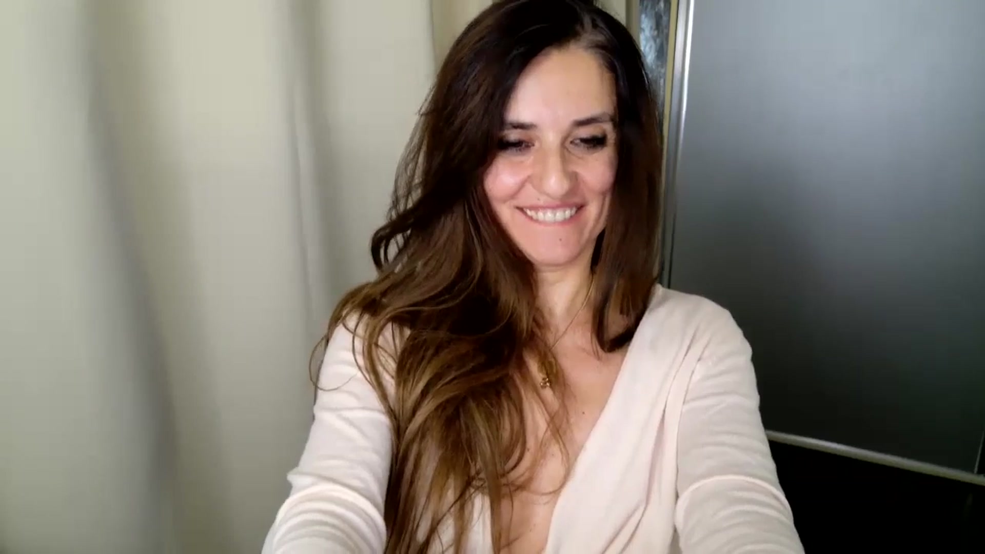 Gallery image thumbnail from DANIELLE's myfreecams stream on, 12/19/2024, 09:40 image 2 of 20