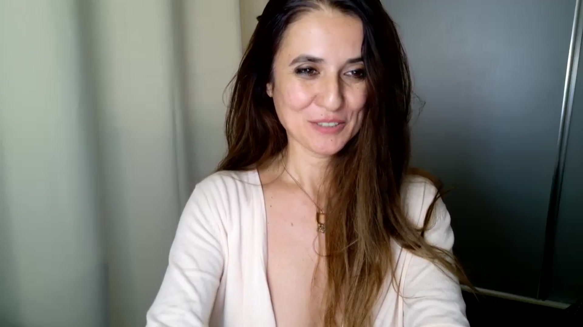 Gallery image thumbnail from DANIELLE's myfreecams stream on, 12/19/2024, 11:14 image 4 of 20