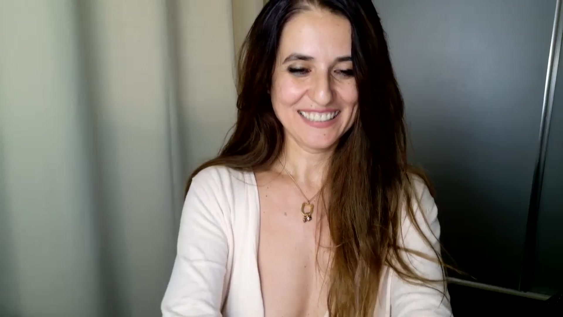 Gallery image thumbnail from DANIELLE's myfreecams stream on, 12/19/2024, 11:14 image 9 of 20