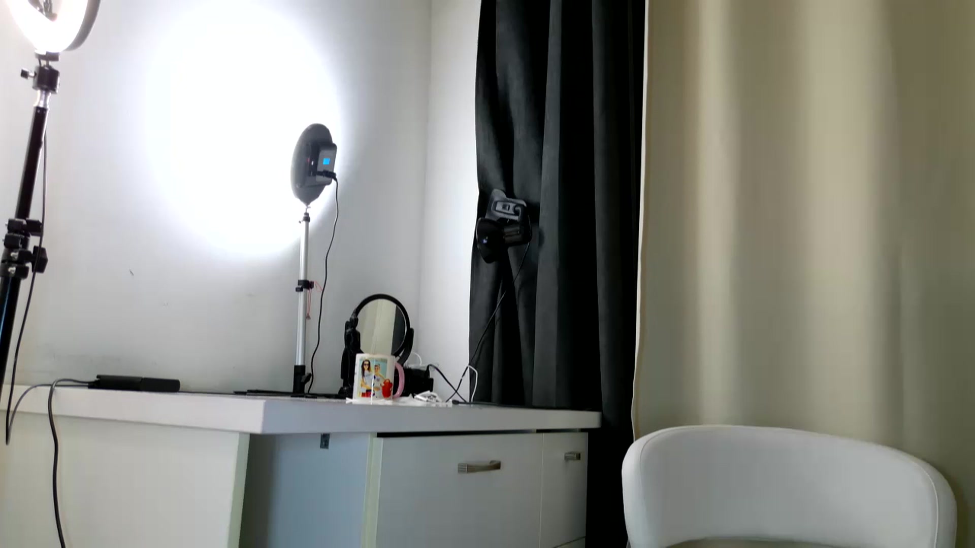 Gallery image thumbnail from DANIELLE's myfreecams stream on, 01/06/2025, 07:00 image 11 of 20