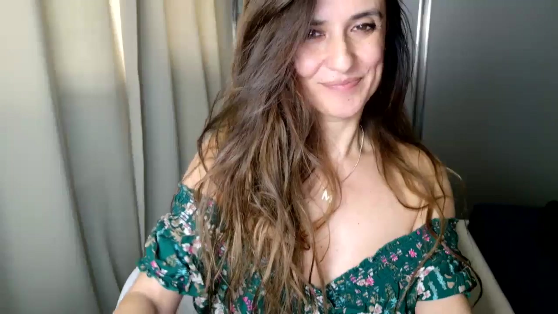 Gallery image thumbnail from DANIELLE's myfreecams stream on, 01/18/2025, 13:03 image 3 of 20