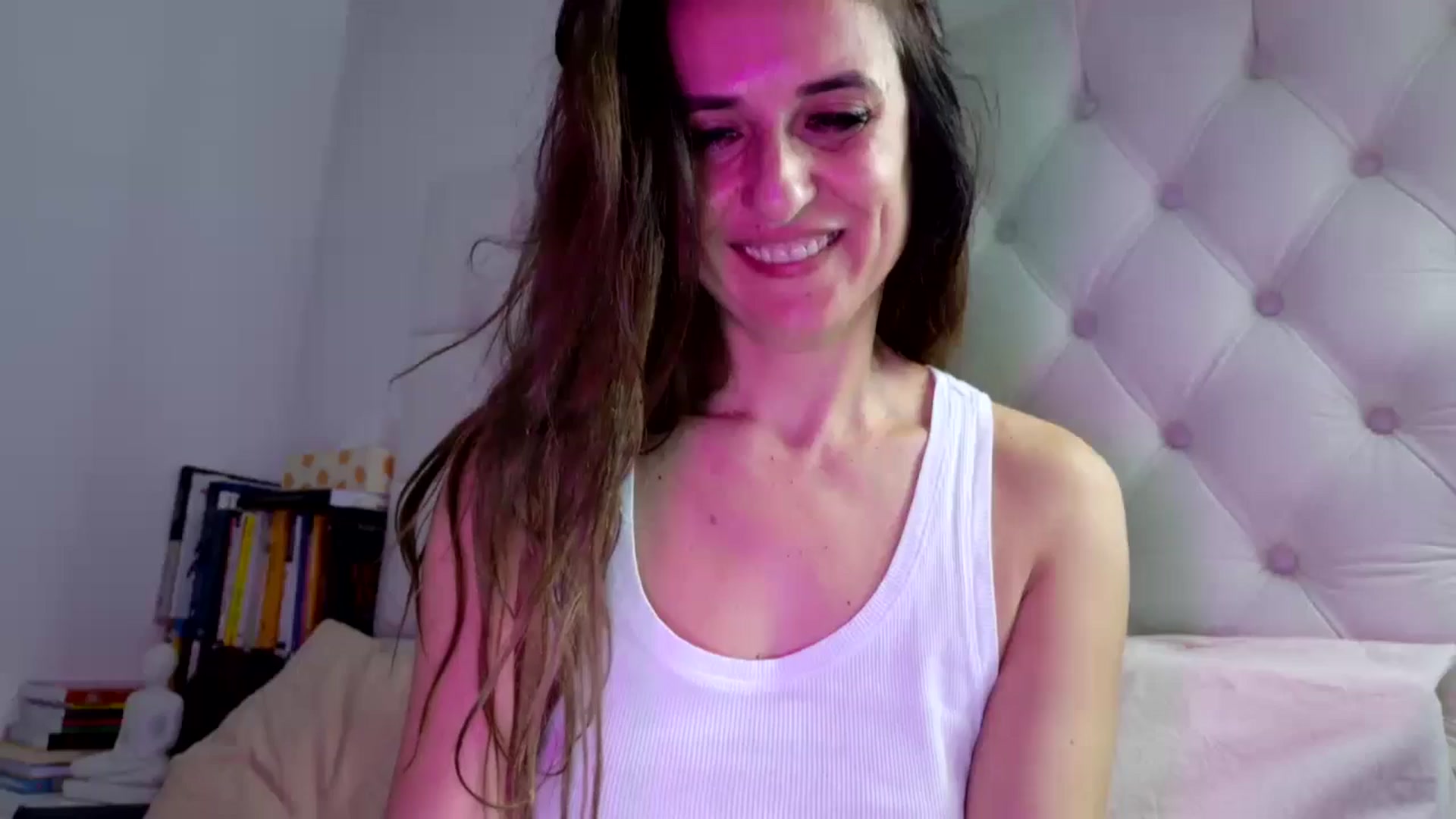Gallery image thumbnail from DANIELLE's myfreecams stream on, 01/24/2025, 08:04 image 17 of 20