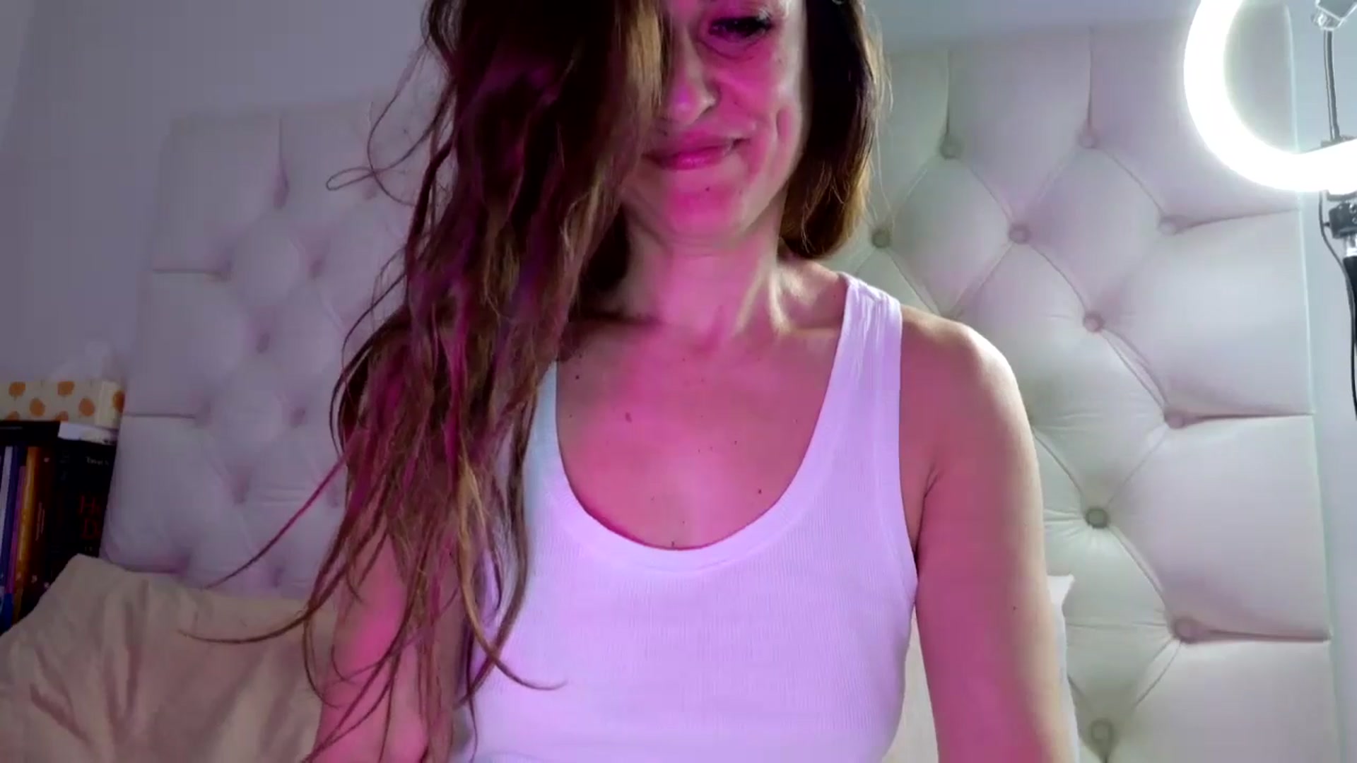 Gallery image thumbnail from DANIELLE's myfreecams stream on, 01/24/2025, 08:04 image 6 of 20