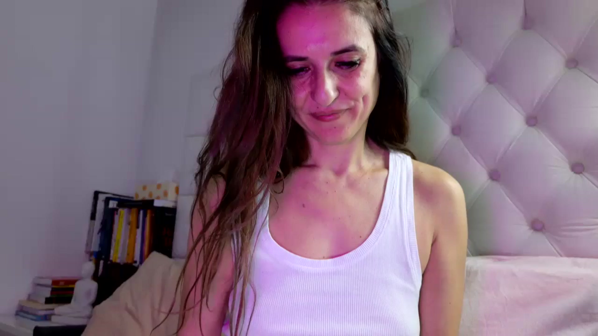 Gallery image thumbnail from DANIELLE's myfreecams stream on, 01/24/2025, 08:04 image 15 of 20