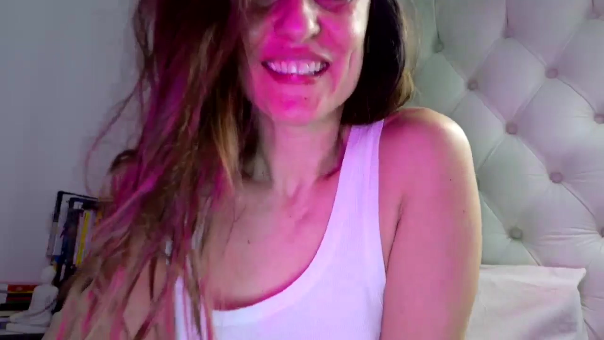 Gallery image thumbnail from DANIELLE's myfreecams stream on, 01/24/2025, 08:04 image 19 of 20