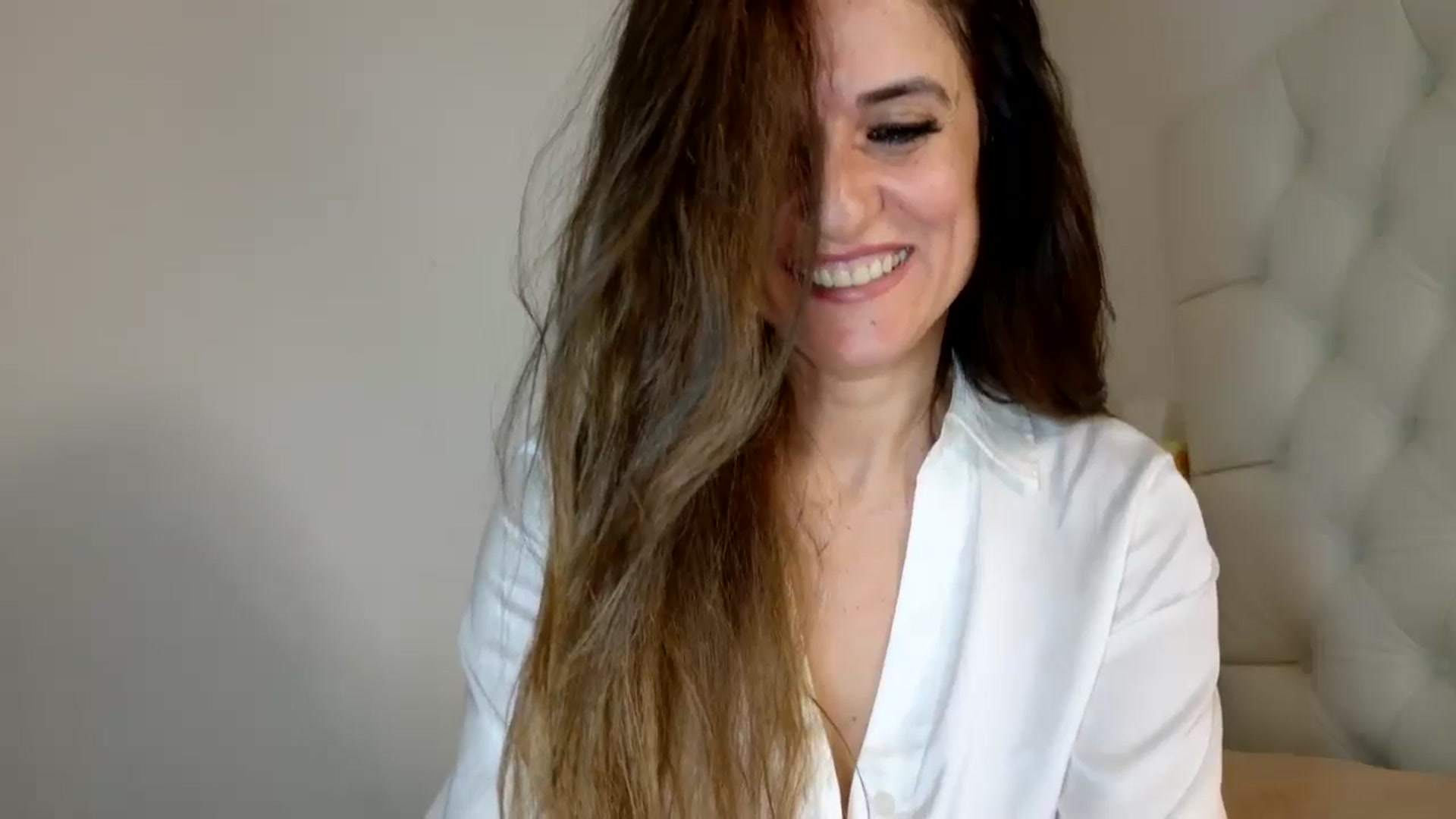 Gallery image thumbnail from DANIELLE's myfreecams stream on, 01/26/2025, 05:35 image 16 of 20