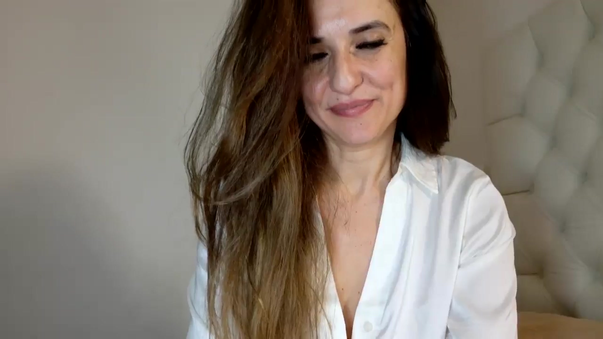 Gallery image thumbnail from DANIELLE's myfreecams stream on, 01/26/2025, 05:35 image 12 of 20