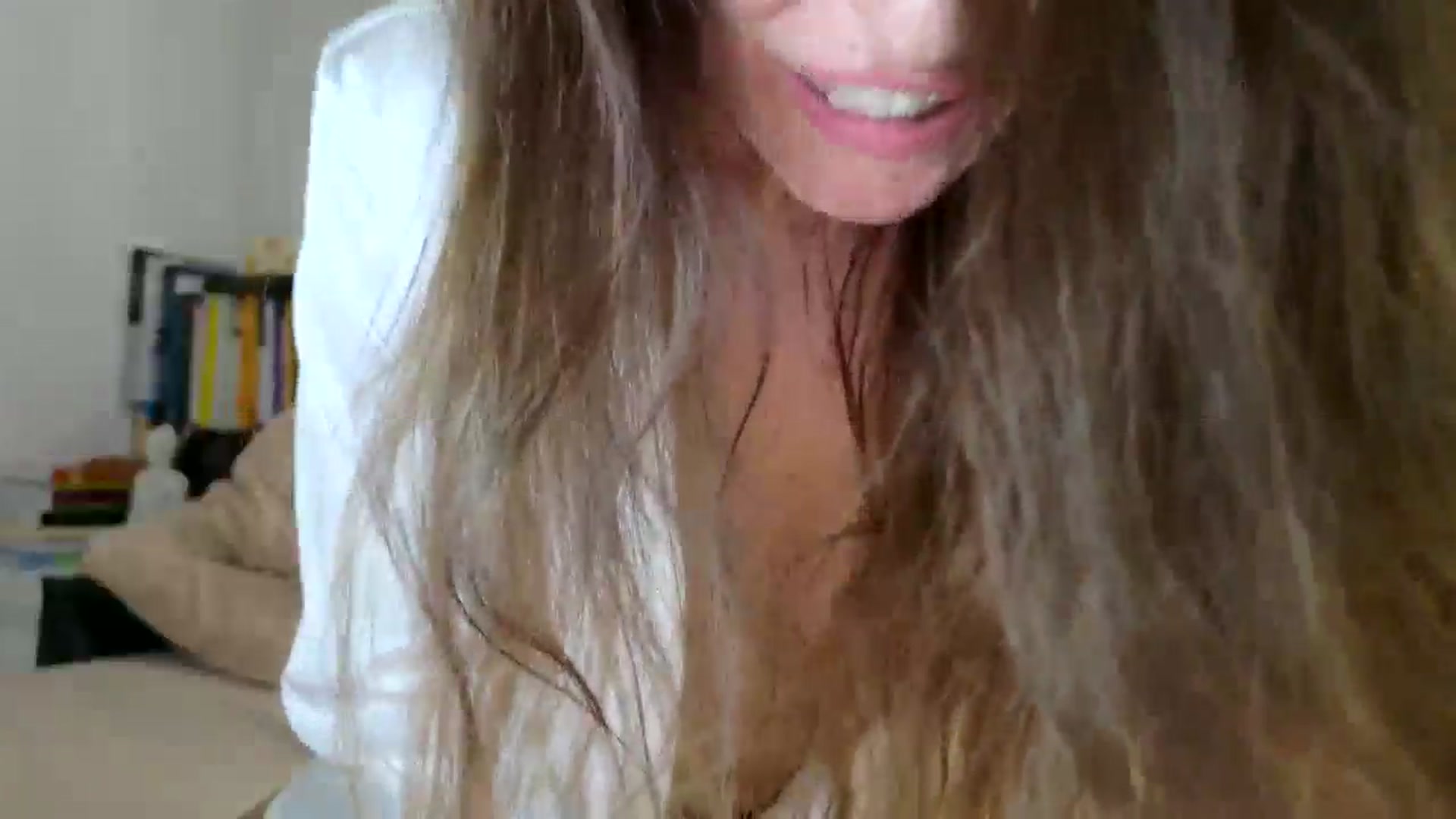 Gallery image thumbnail from DANIELLE's myfreecams stream on, 01/26/2025, 11:07 image 10 of 20