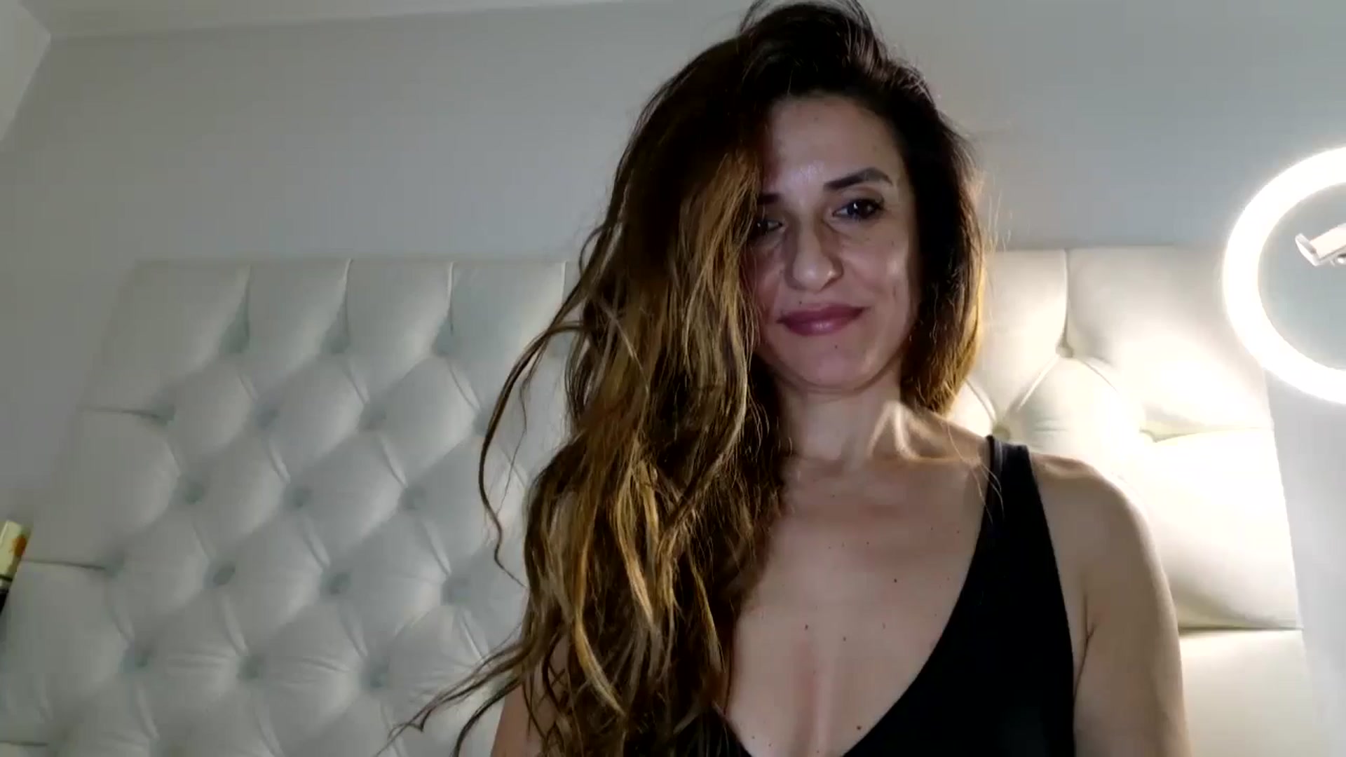 Gallery image thumbnail from DANIELLE's myfreecams stream on, 01/29/2025, 08:49 image 6 of 20