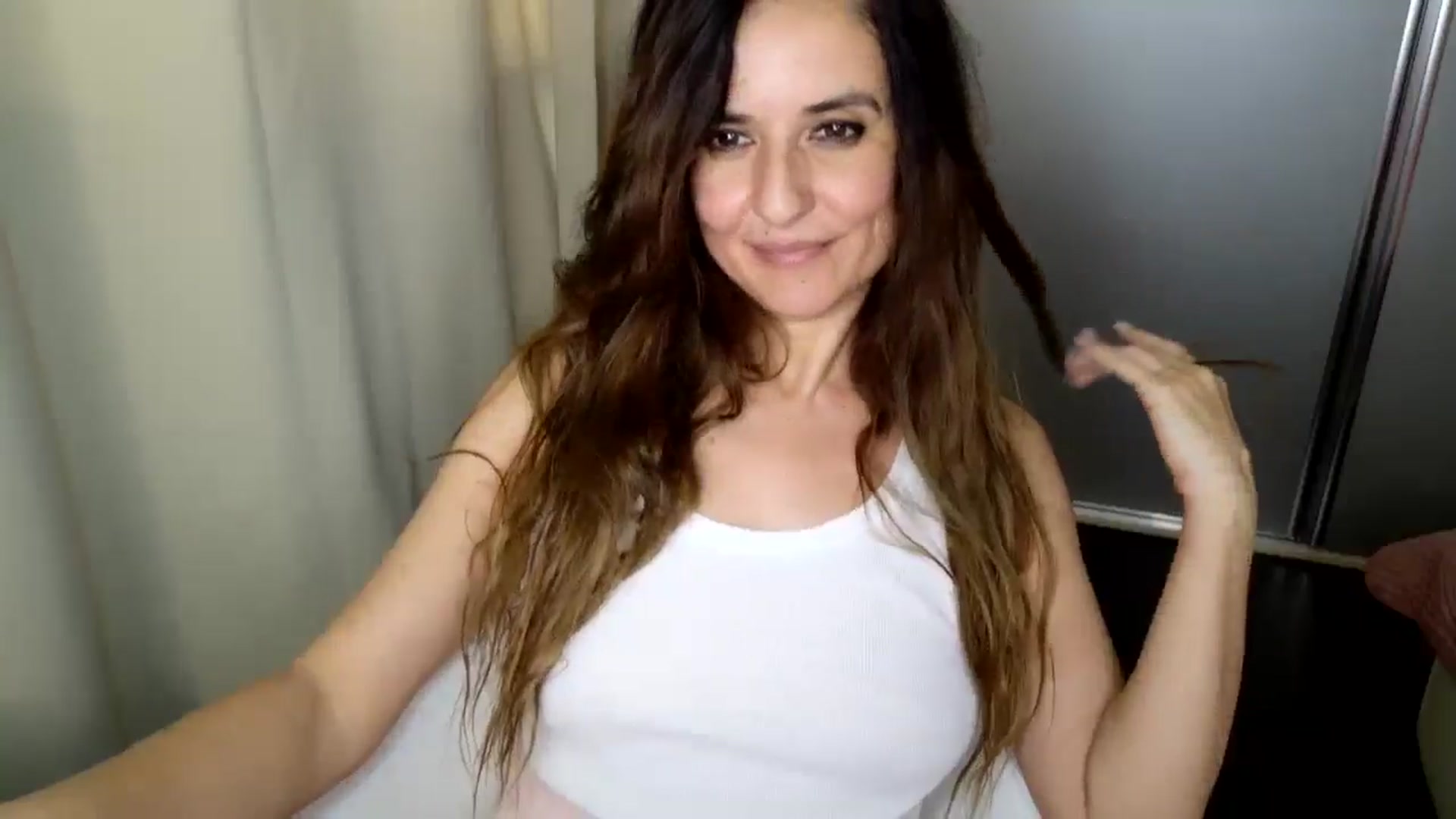 Gallery image thumbnail from DANIELLE's myfreecams stream on, 02/19/2025, 08:50 image 16 of 20