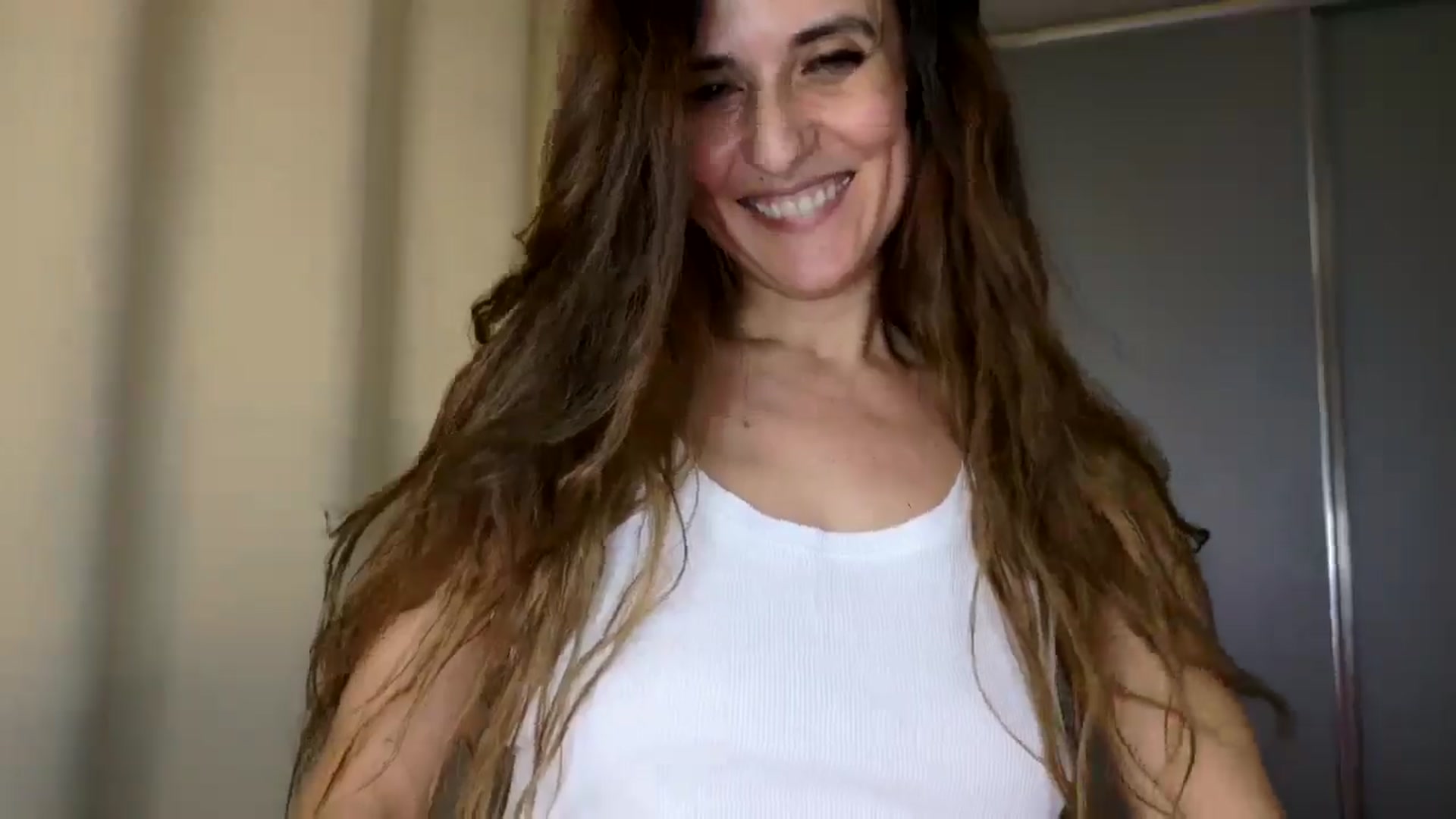 Gallery image thumbnail from DANIELLE's myfreecams stream on, 02/19/2025, 10:53 image 15 of 20