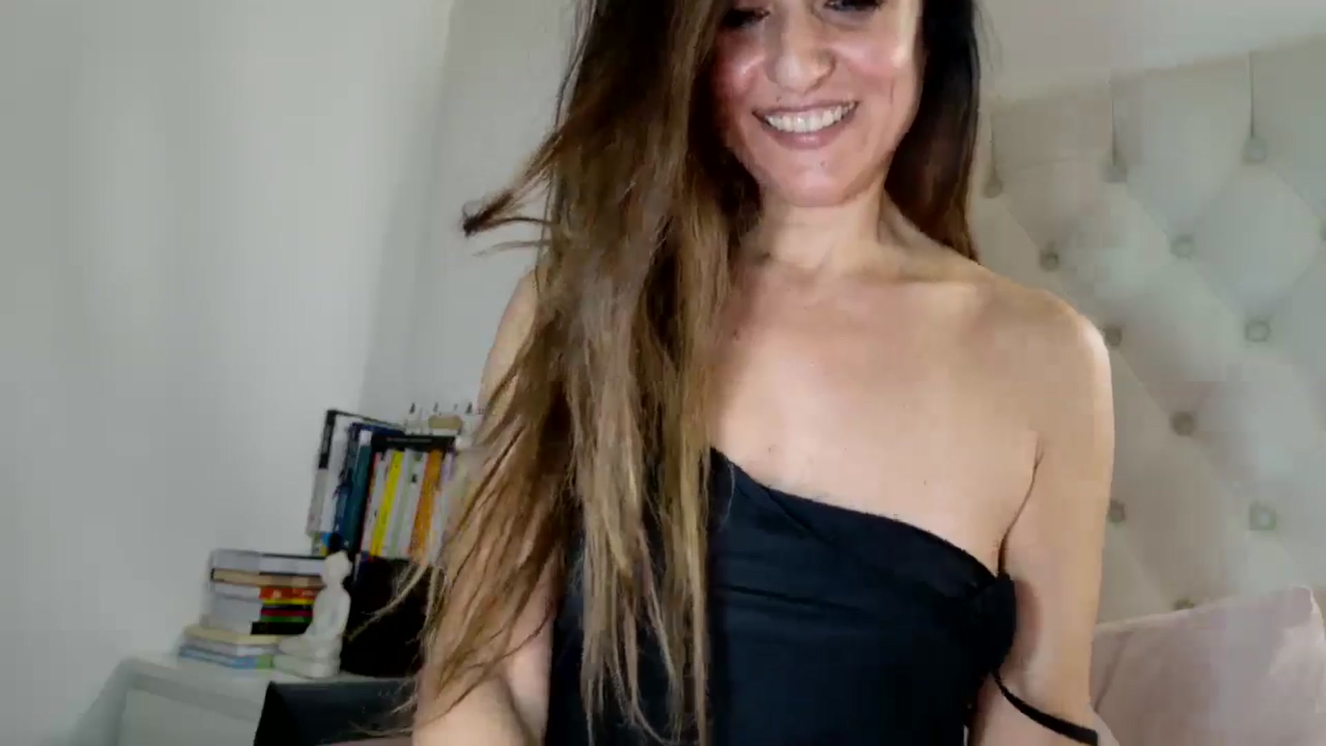 Gallery image thumbnail from DANIELLE's myfreecams stream on, 02/21/2025, 10:51 image 14 of 20