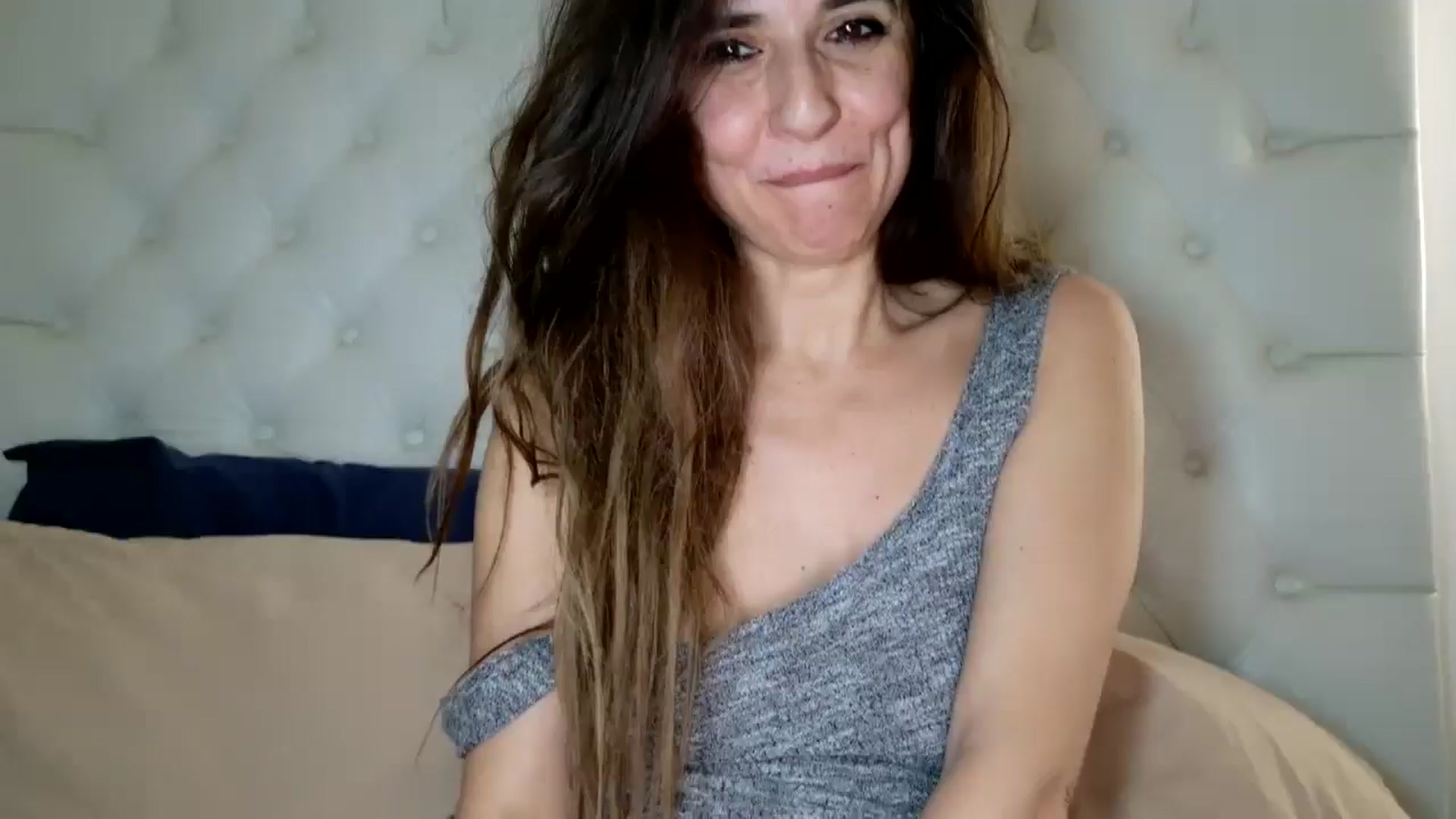Gallery image thumbnail from DANIELLE's myfreecams stream on, 02/25/2025, 07:35 image 1 of 20