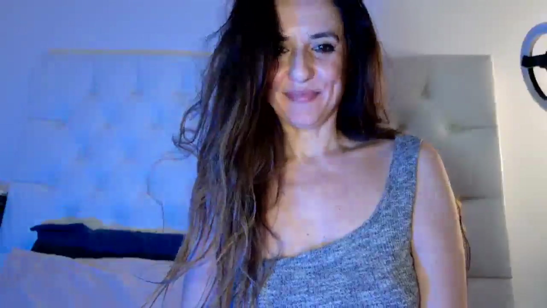 Gallery image thumbnail from DANIELLE's myfreecams stream on, 02/25/2025, 07:35 image 18 of 20