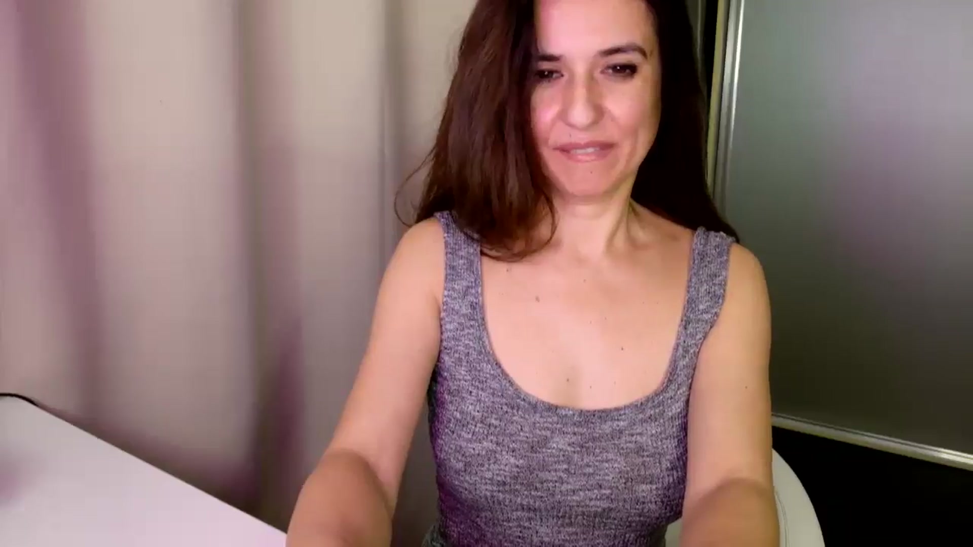 Gallery image thumbnail from DANIELLE's myfreecams stream on, 03/10/2025, 06:07 image 4 of 20