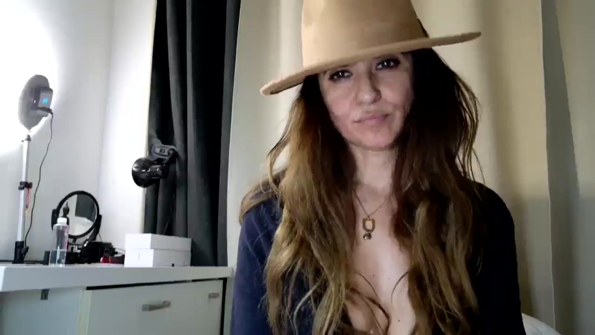 Gallery image thumbnail from DANIELLE's myfreecams stream on, 03/19/2025, 10:09 image 17 of 20