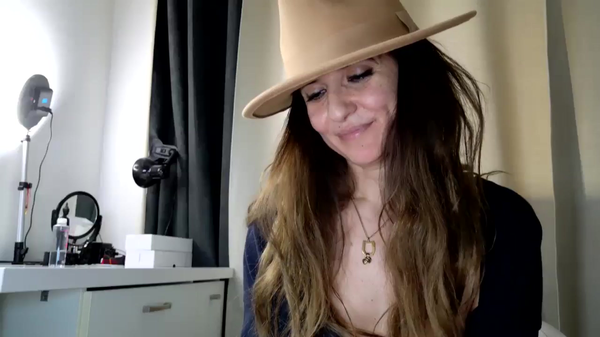 Gallery image thumbnail from DANIELLE's myfreecams stream on, 03/19/2025, 10:09 image 19 of 20