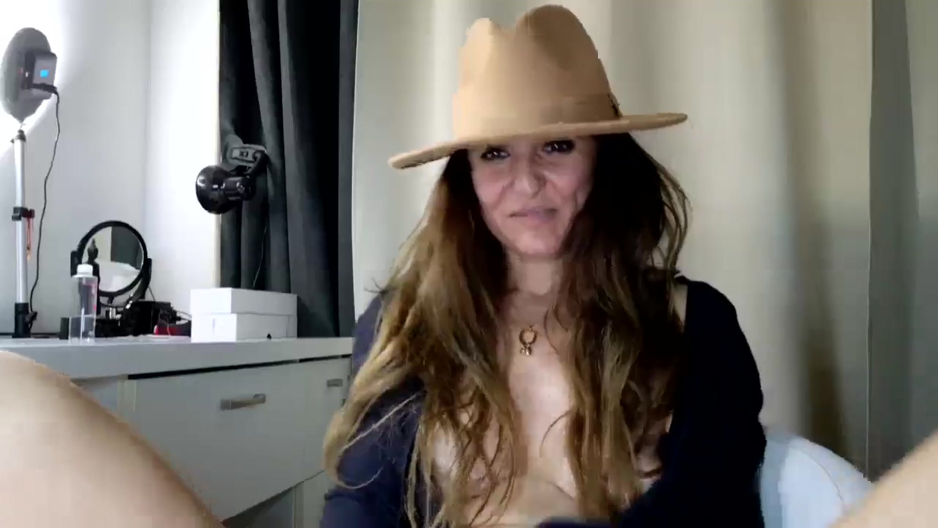 Gallery image thumbnail from DANIELLE's myfreecams stream on, 03/19/2025, 10:09 image 11 of 20